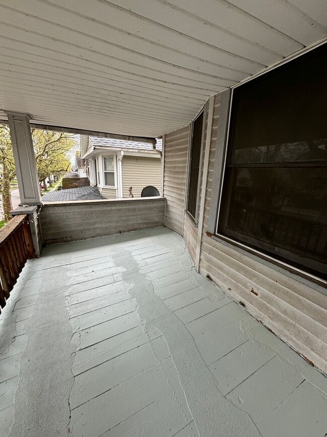 Building Photo - 99th,W.3252