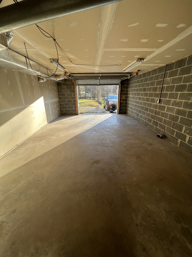 Building Photo - 836 Lynn Brooke Pl