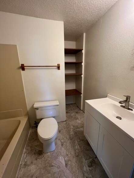 Building Photo - 1213 N Gillett St