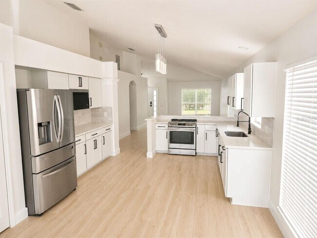 Building Photo - 5704 Grindstone Loop
