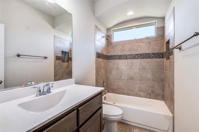 Building Photo - 713 Redding Dr