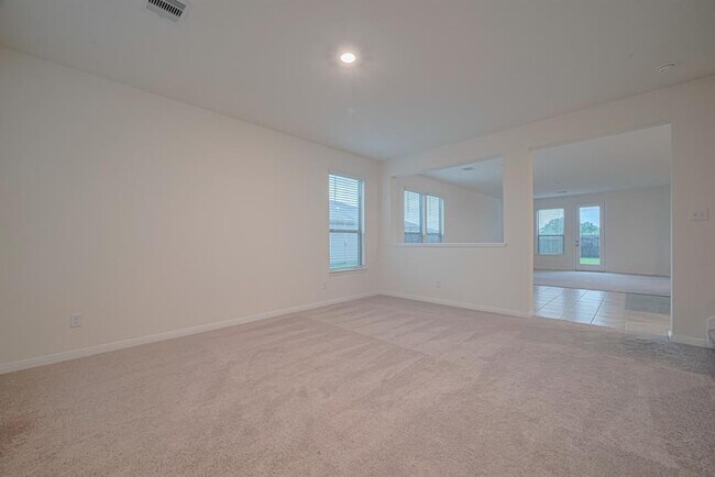 Building Photo - 5727 Texas Sage Dr