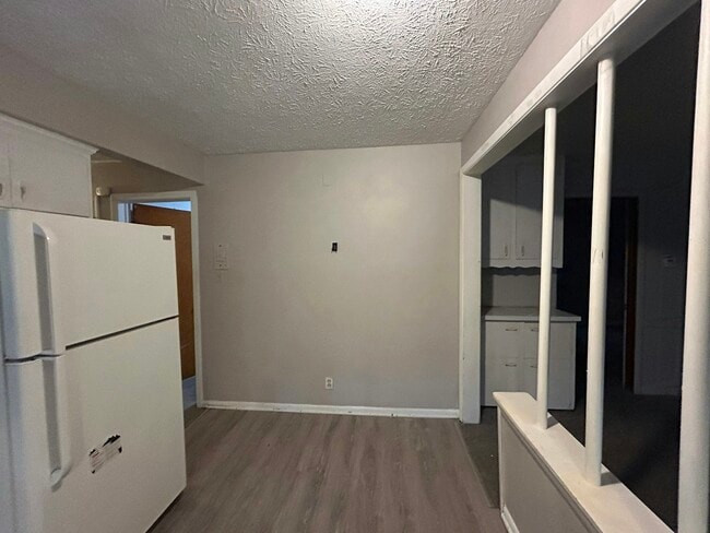 Building Photo - 5581 Marseilles St