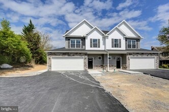 Building Photo - 1817 Holly Ln