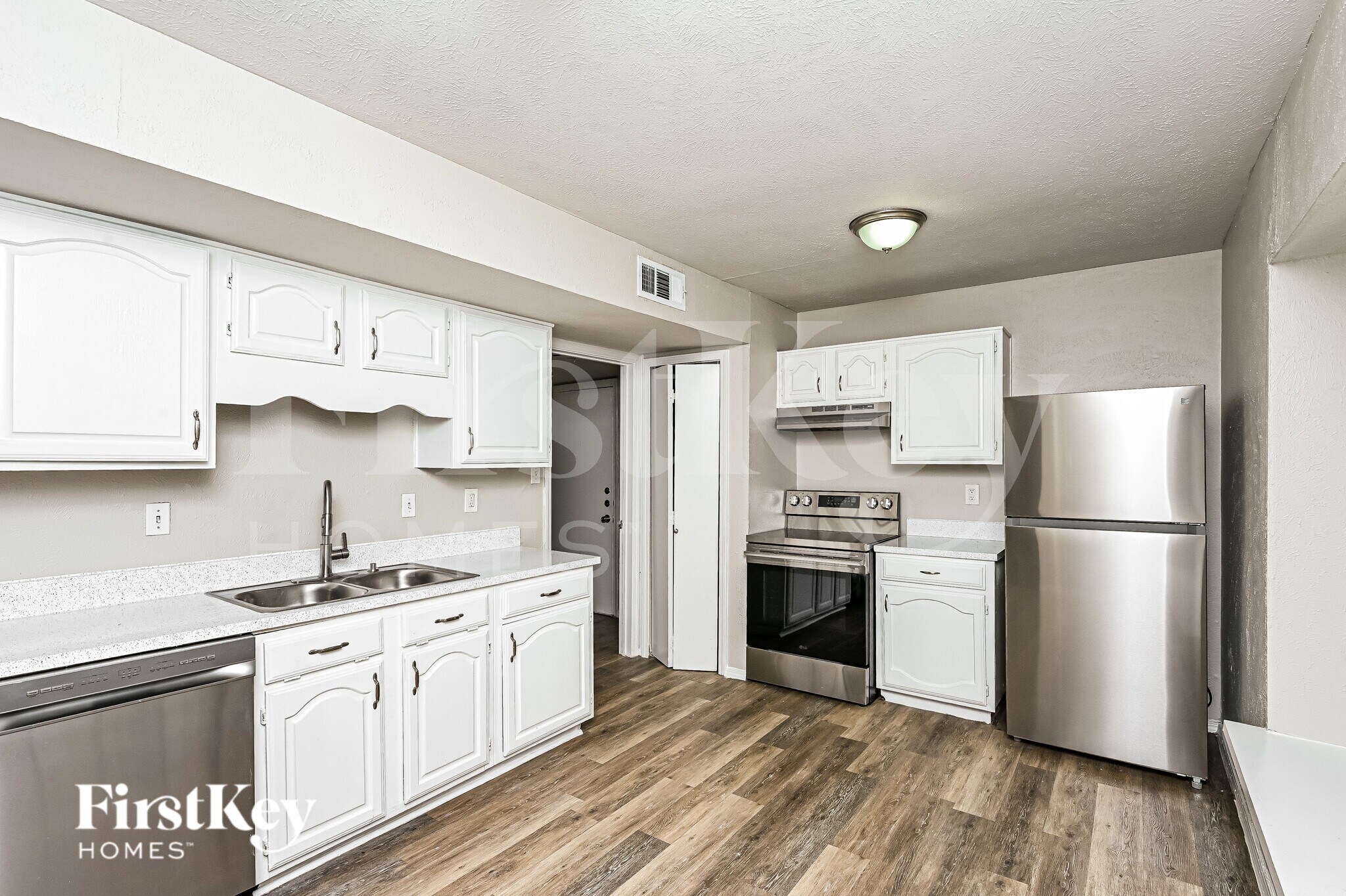 Building Photo - 2805 Galemeadow Dr