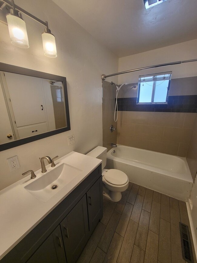 Building Photo - 3602 Green Acre Dr