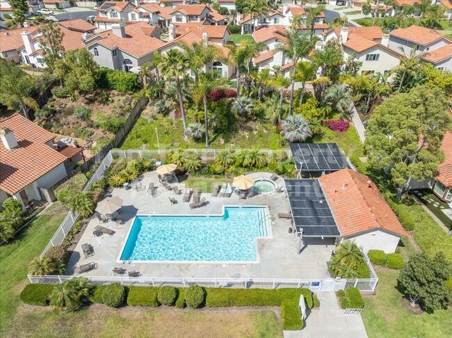 Building Photo - ***Beautiful 3 bed / 2.5 bath / 1,975 sqft House in the Vista/Shadowridge Neighborhood - Availabl...