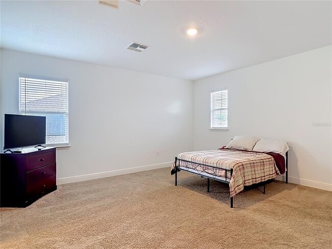 Building Photo - 792 Hyperion Dr