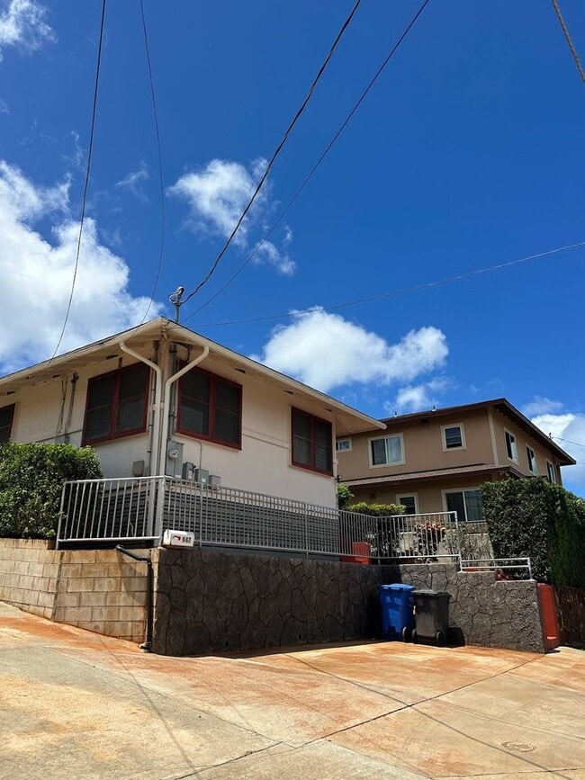 Primary Photo - Koko Head Ave