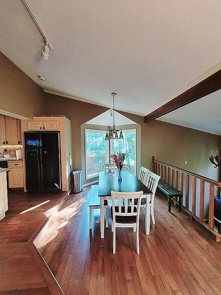 Building Photo - 2533 Mark Ln