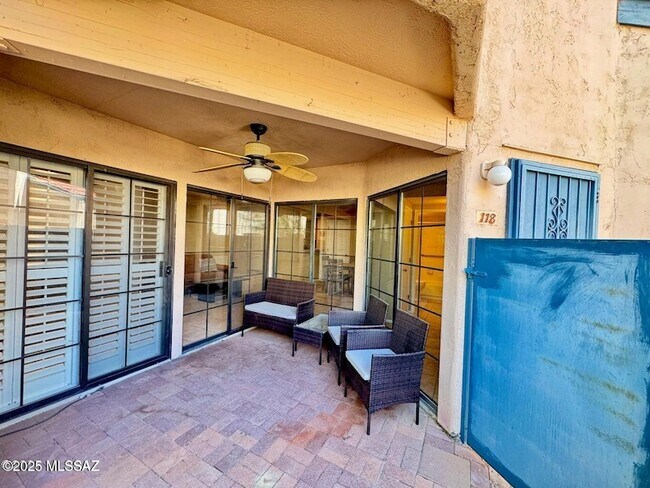 Building Photo - 4281 N River Grove Cir