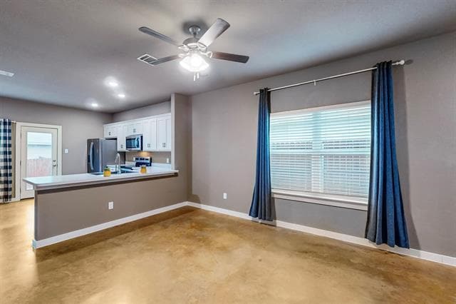 Building Photo - 209 S Baugh St