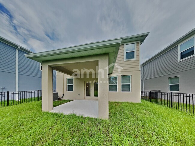 Building Photo - 27120 St Andrews Ave