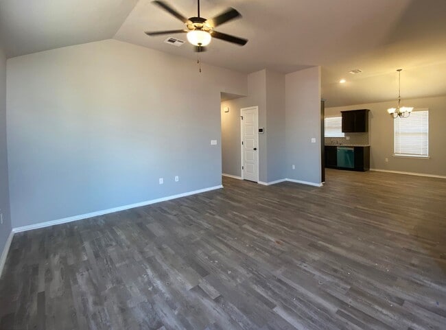 Building Photo - Stunning home for rent