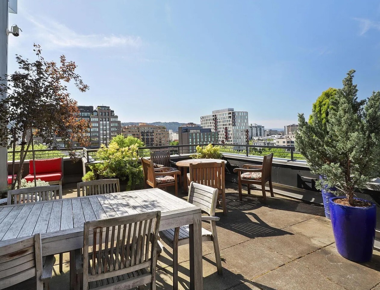 Building Photo - 300 NW 8th Ave