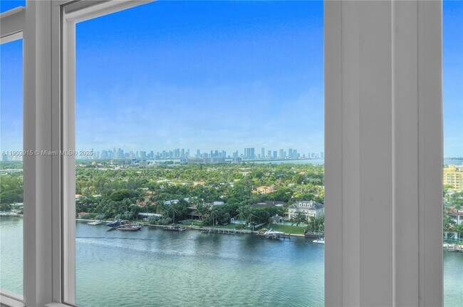 Building Photo - 4747 Collins Ave