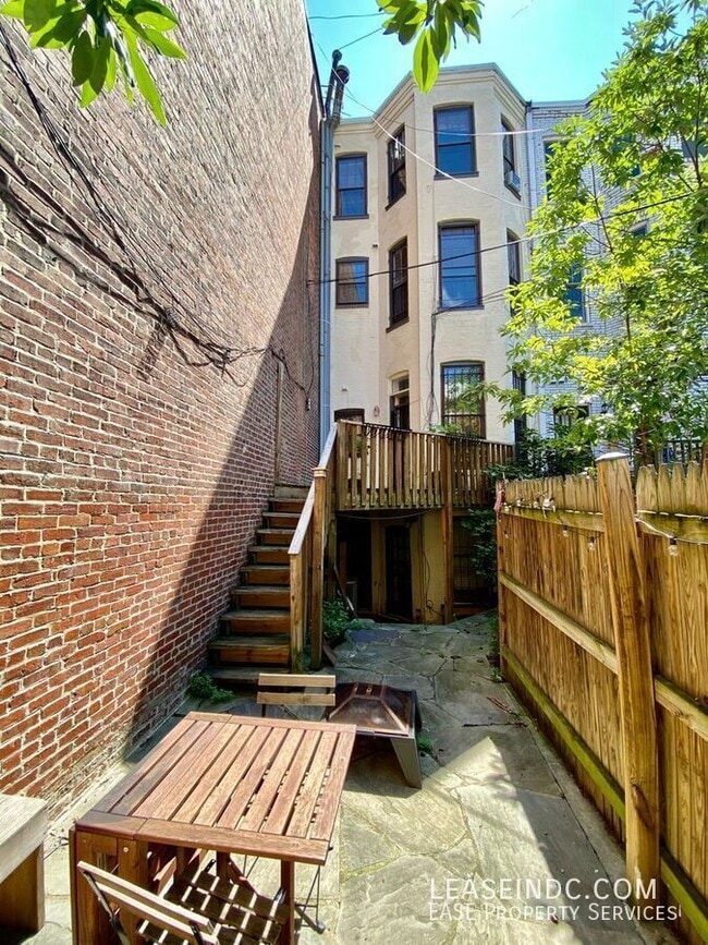 Building Photo - 1501 R St NW