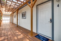 Building Photo - 905 W Abram St