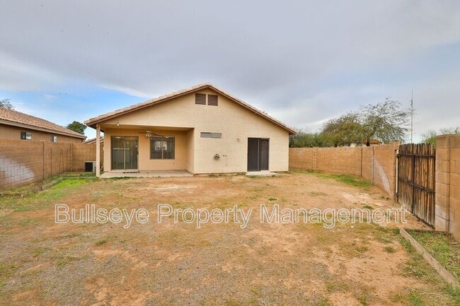 Building Photo - 1697 N La Fresa Dr