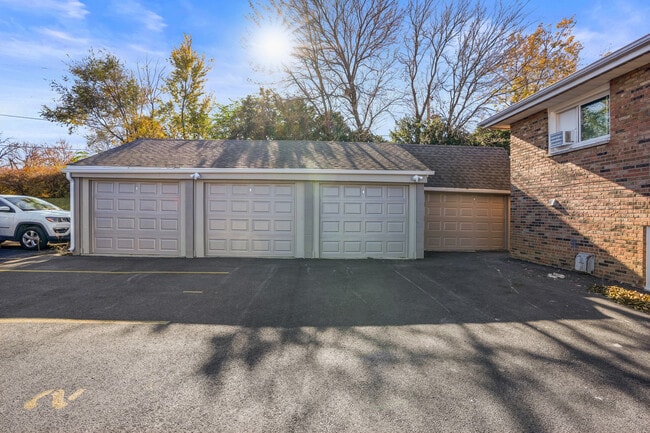 Building Photo - 535 Pasadena Ave