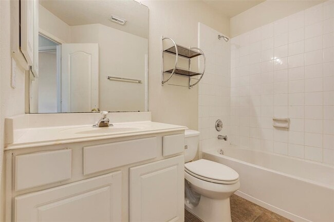 Building Photo - 6604 Trenton Lake Ln