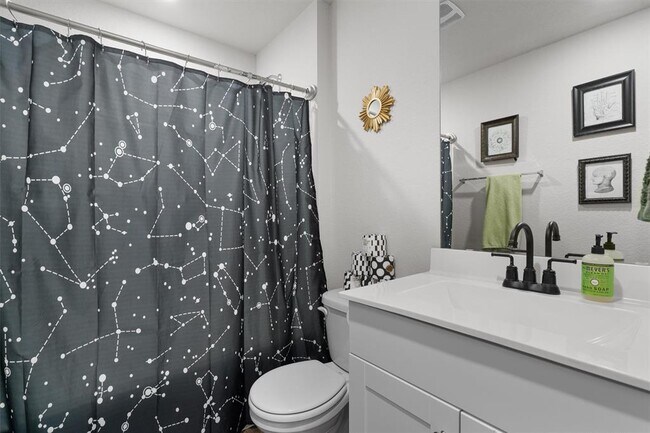 Building Photo - 12701 Brahmin Dr