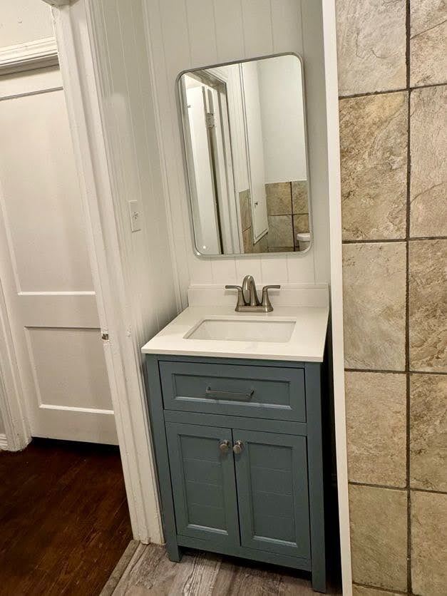 Updated bathroom - 2115 S Polk St