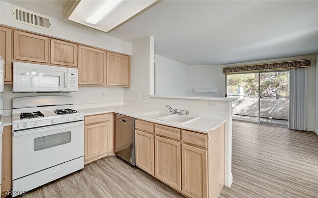 Building Photo - 3115 Casey Dr