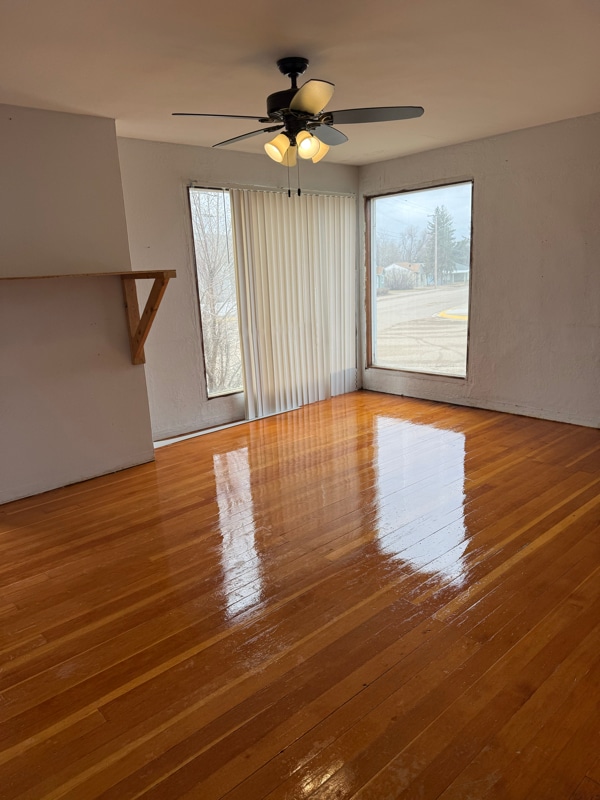 Building Photo - 138 W Laurel Ave