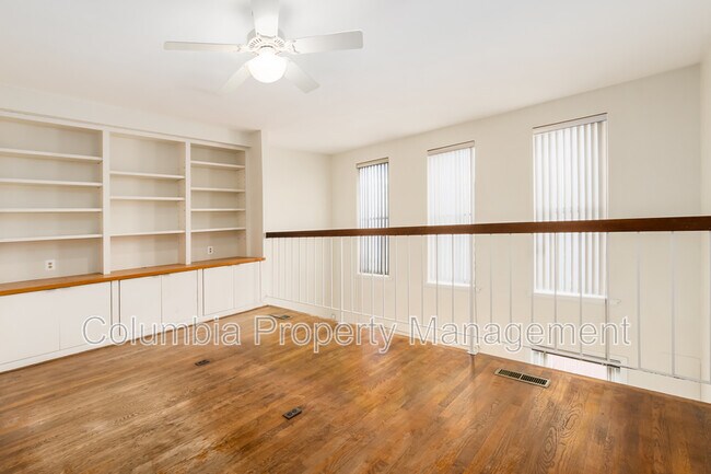 Building Photo - 127 11th St NE