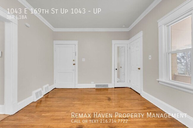 Building Photo - 1043 E 169th St