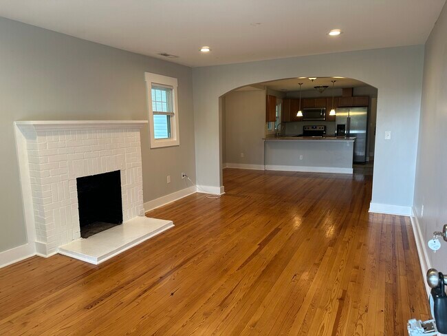 Building Photo - 34 Rock Hill Rd Ext