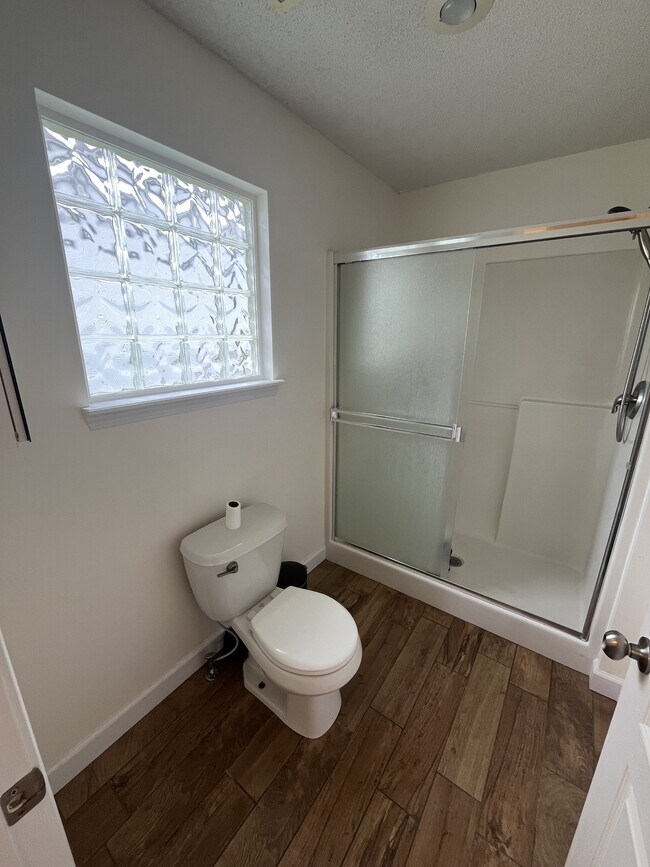 Building Photo - 723 Iron Horse Dr