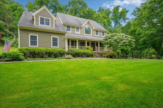 Building Photo - Private Pool, Fireplace & Endless Charm — Cross River, NY