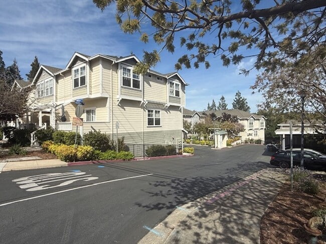 Building Photo - 2-Bedroom Martinez Townhome Near The Village Oaks Shopping Plaza