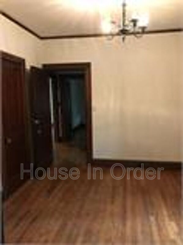 Building Photo - 15 Conestee Pl