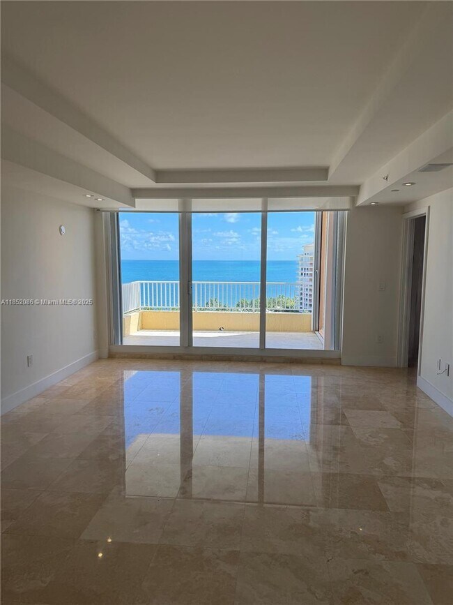 Building Photo - 781 Crandon Blvd
