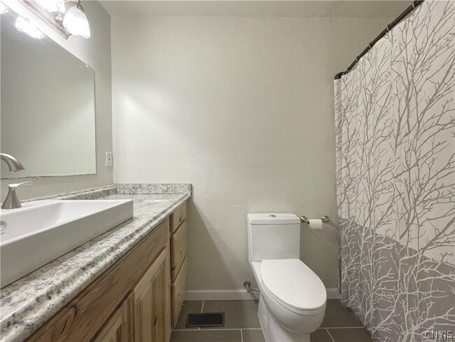 Building Photo - 8612 Peck St