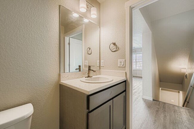 Building Photo - 791 Little Bear Grove