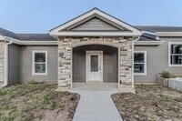 Building Photo - New Rental Available Late January – Beautiful 3 Bedroom Duplex