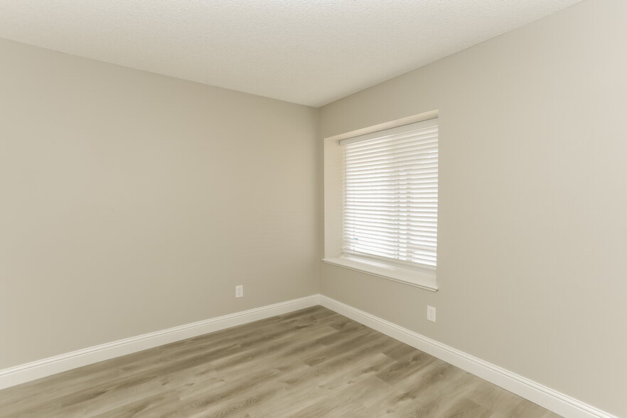 Building Photo - 6533 Faith Peak Dr