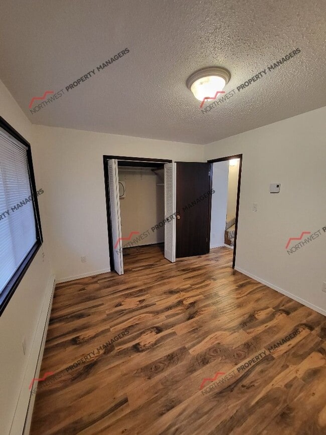 Building Photo - 137 Baker Dr