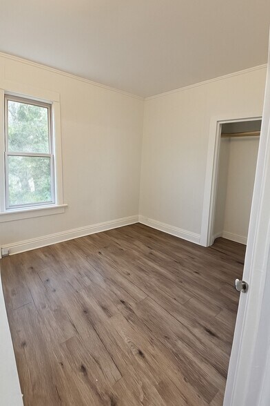 Building Photo - 29 125th St