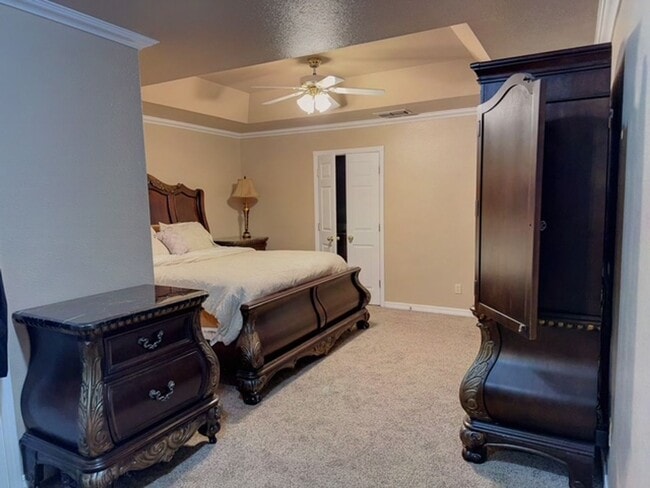 Building Photo - RENTAL Fully Furnished 4 bedroom home