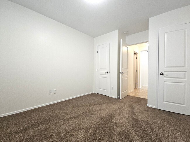 Building Photo - 31208 Cheyenne Dr