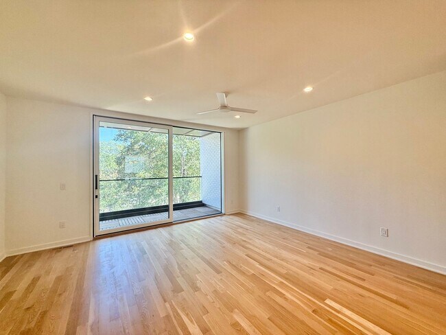 Building Photo - 1304 Chamblee Hl Ct