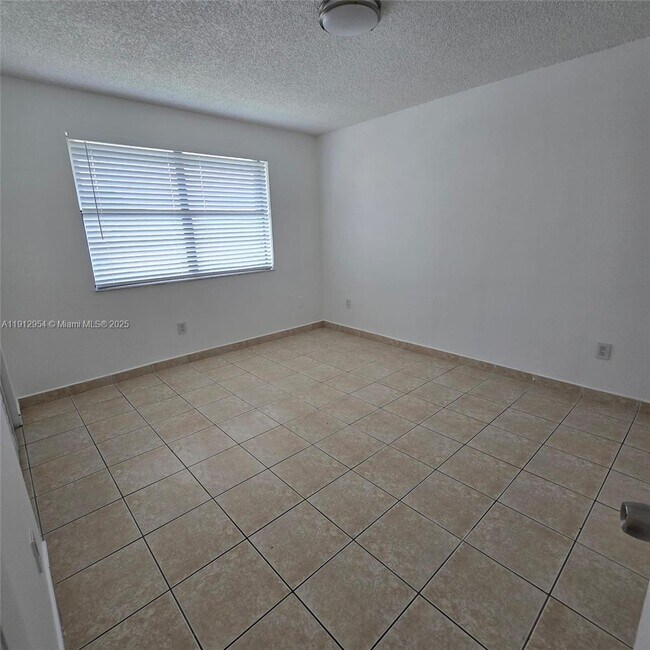 Building Photo - 15332 SW 72nd St