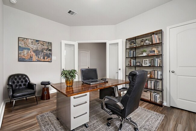 Building Photo - 31515 Casa Linda Dr