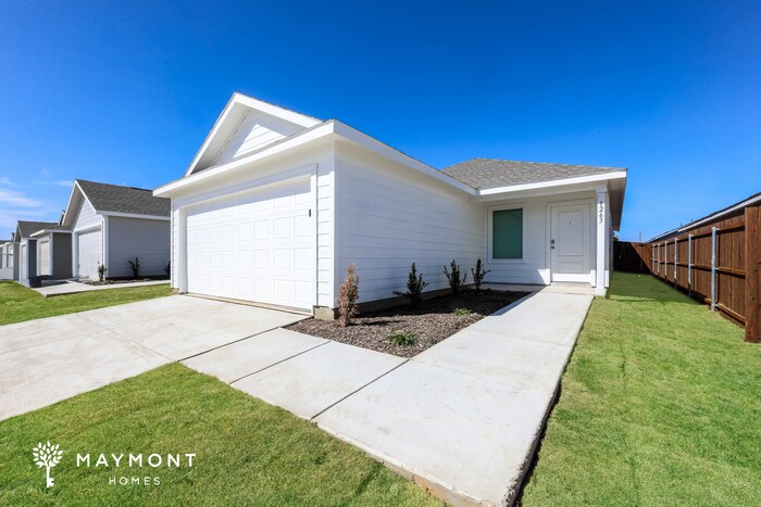 Building Photo - 1263 Maple St