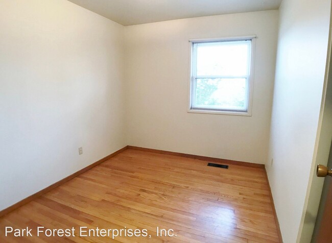 Building Photo - 3 br, 1 bath House - 1904 N. Oak Lane